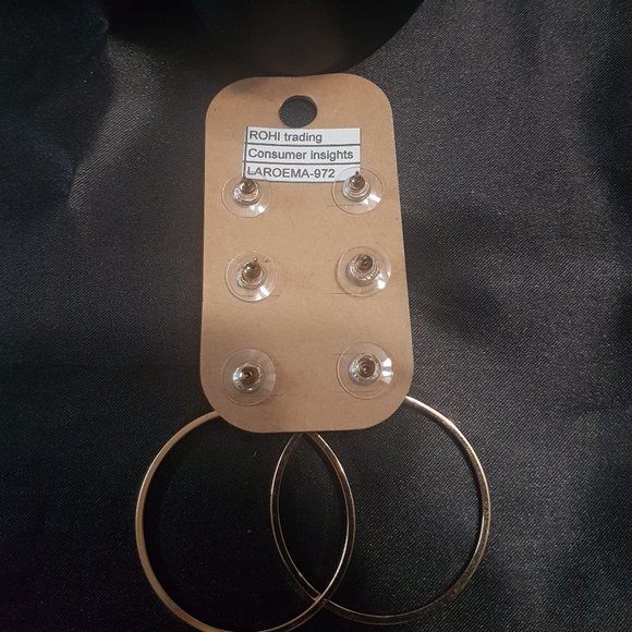 💎 3 /$20💎 Call it Spring Earring Set - Picture 3 of 5